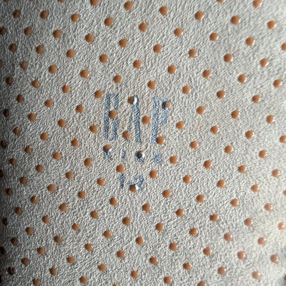 Gap Kids Reindeer Slippers Size 1-2 Will put in 1st bundle as a gift - Picture 3 of 3